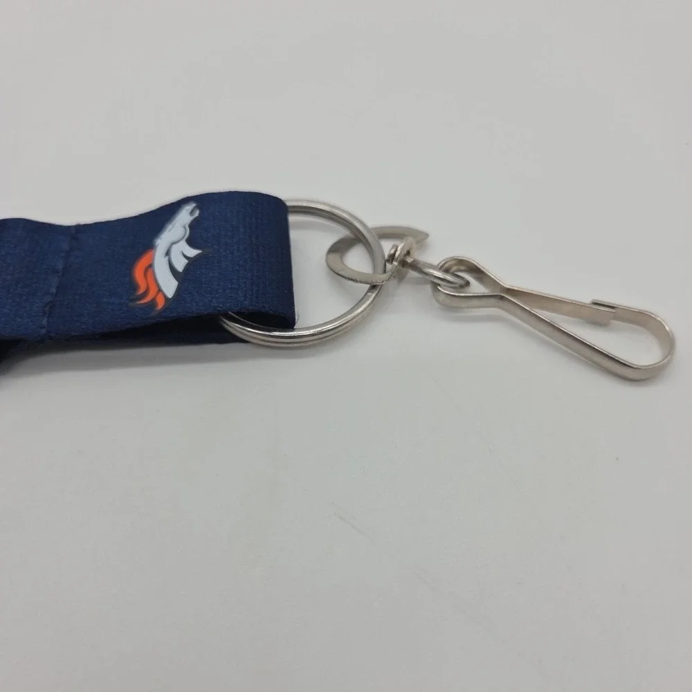 NEW Denver Broncos NFL Lanyard With Detachable Key Chain Ring 22